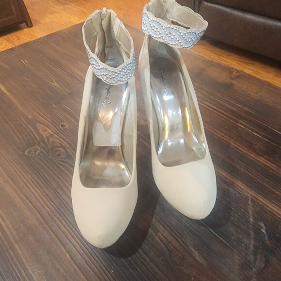 Cream Platform Heels with Pearl Embellished Ankle Straps - Picture 1 of 12